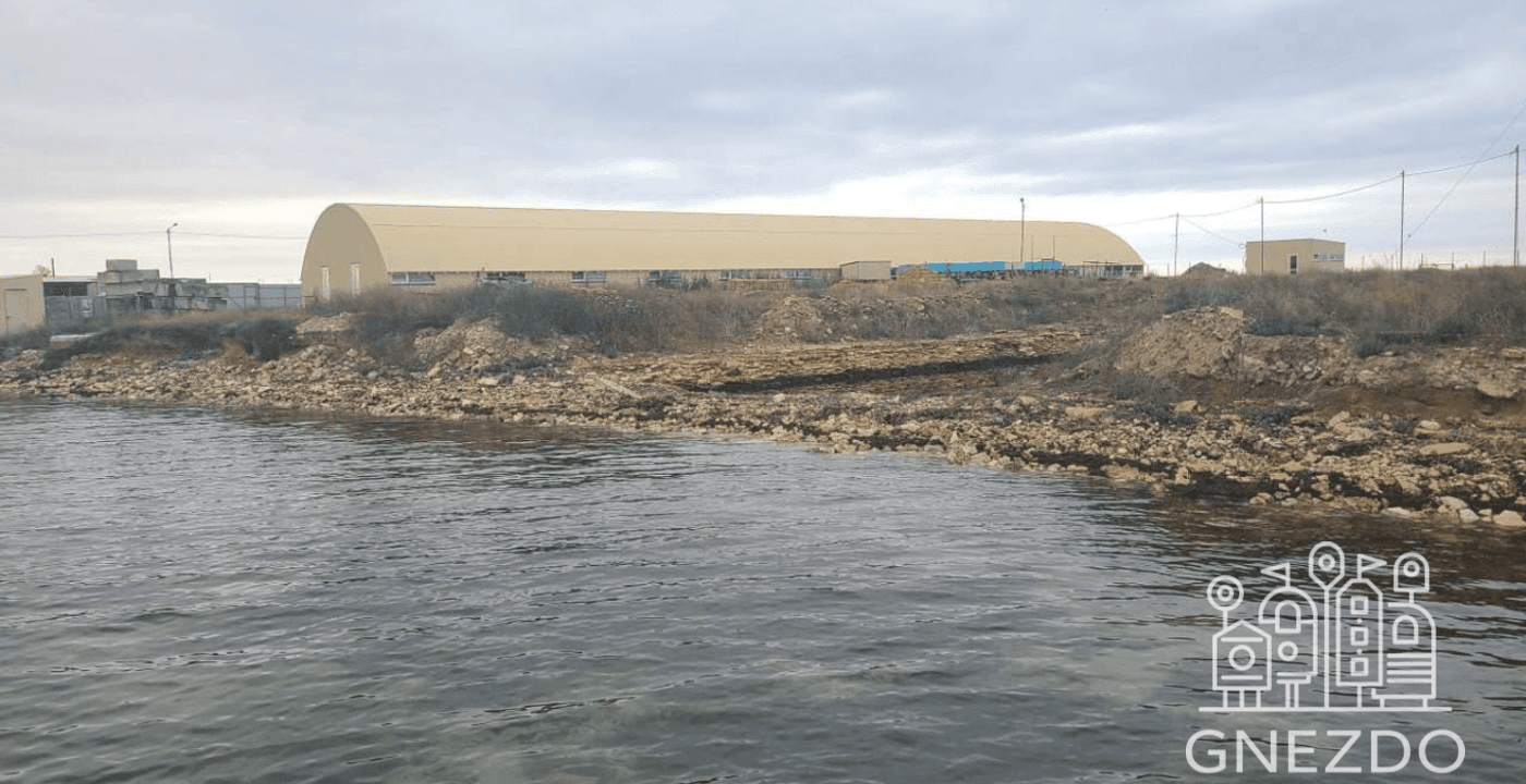 Рыбоводческий комплекс с морской акваторией и землей в собственности